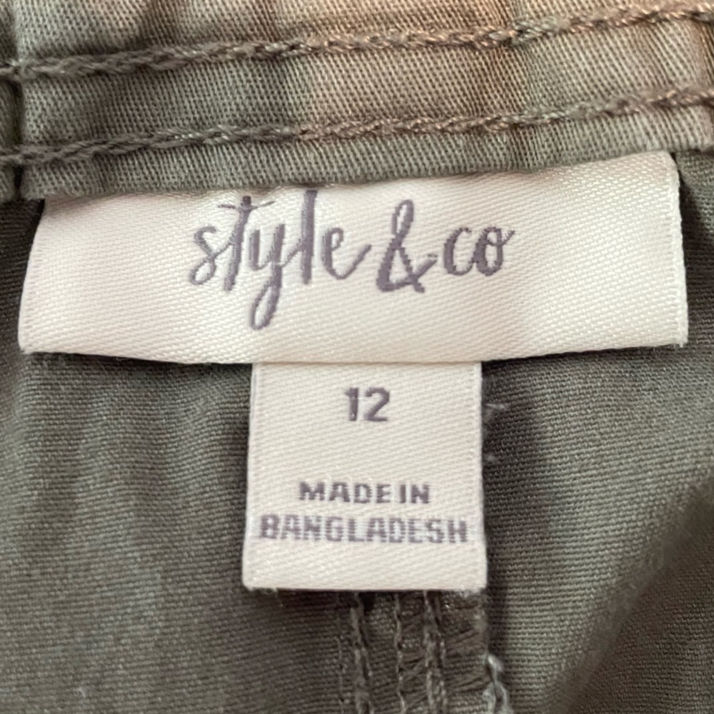 Style & Co. Women’s Khaki Green Cargo Shorts - Picture 3 of 5